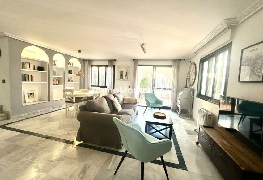 Resale - Villa - Manilva