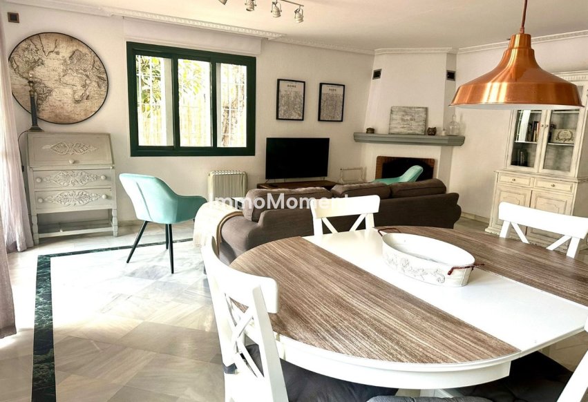 Resale - Villa - Manilva