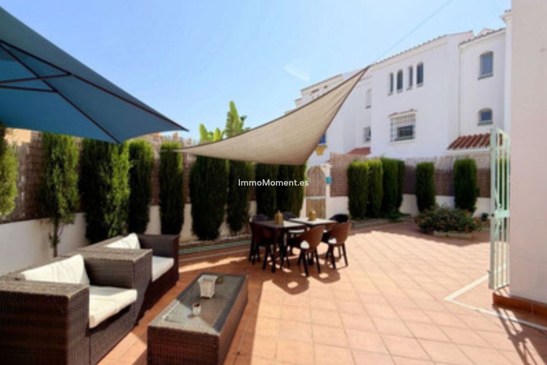 Resale - Villa - Manilva