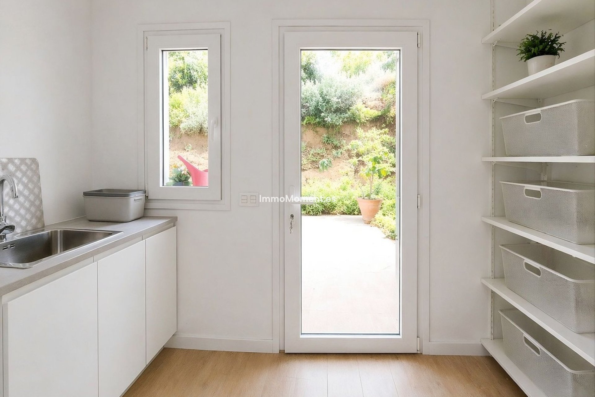 Resale - Villa - Manilva