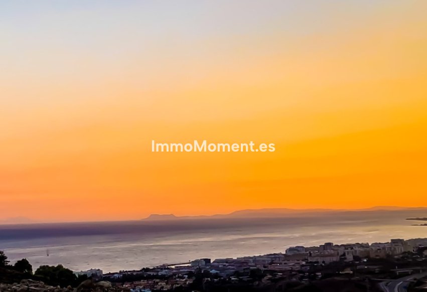 Resale - Villa - Marbella - Altos de los Monteros