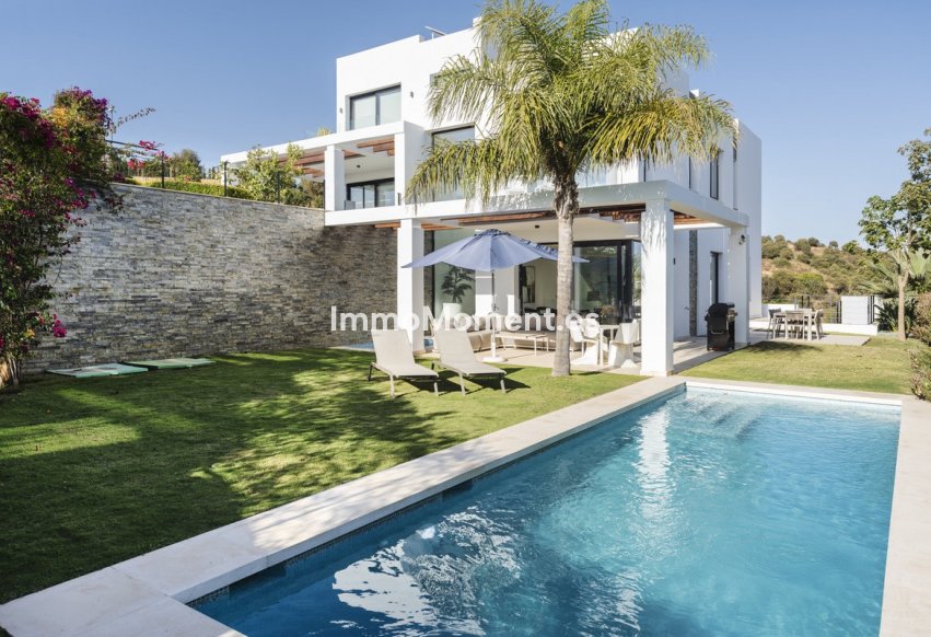 Resale - Villa - Marbella - Cabopino