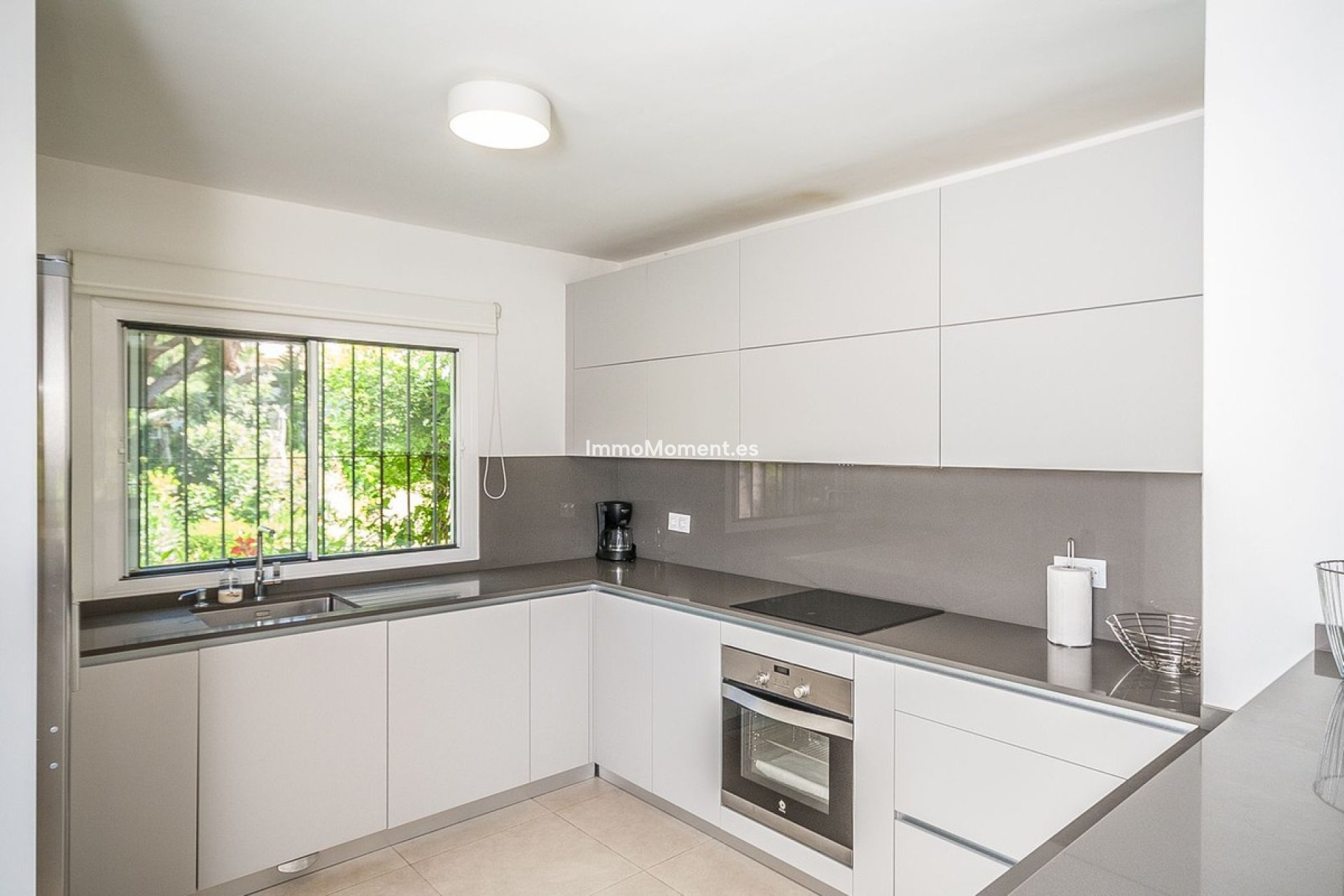 Resale - Villa - Marbella - Elviria