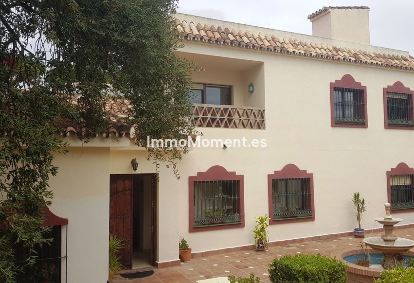 Resale - Villa - Marbella - Elviria