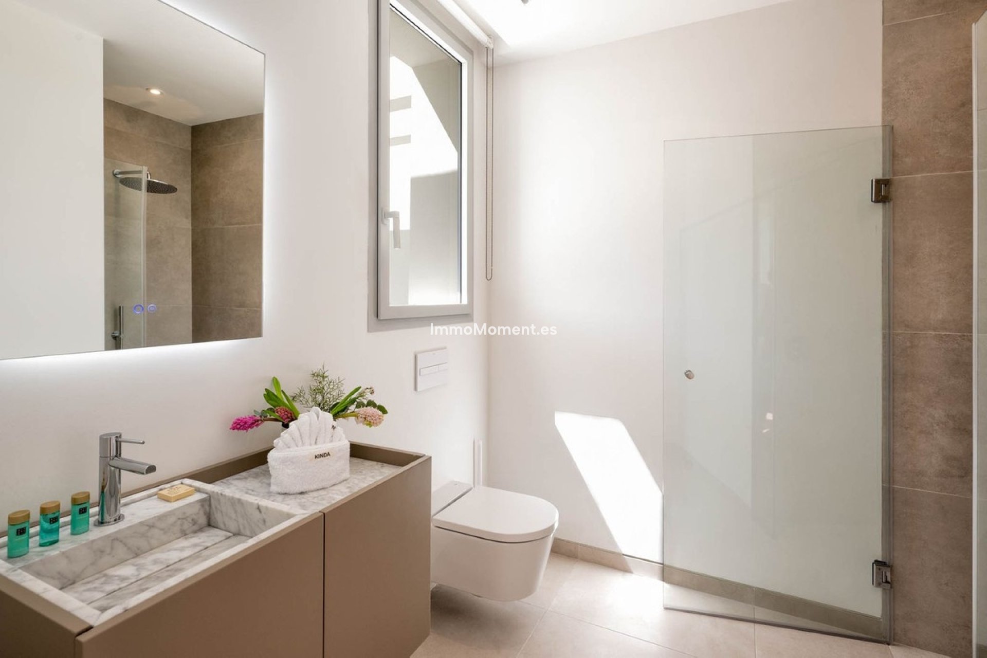 Resale - Villa - Marbella - Elviria