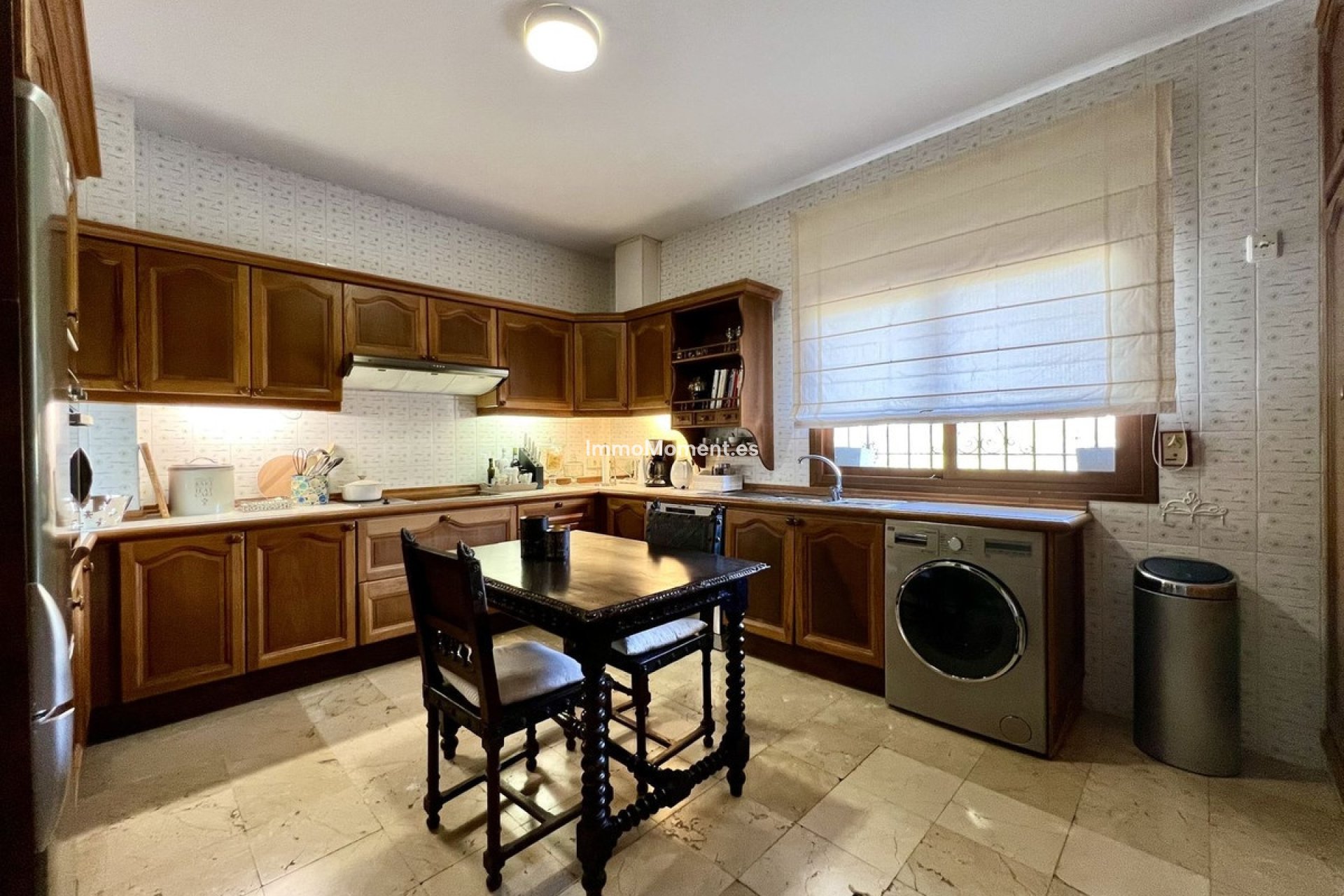 Resale - Villa - Marbella - Elviria