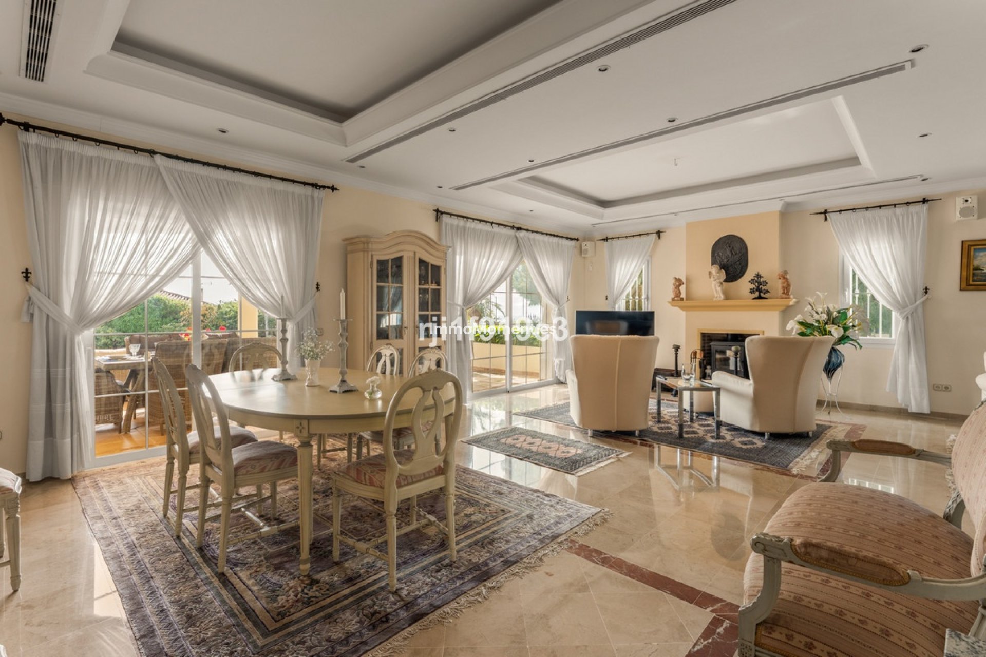 Resale - Villa - Marbella - Elviria