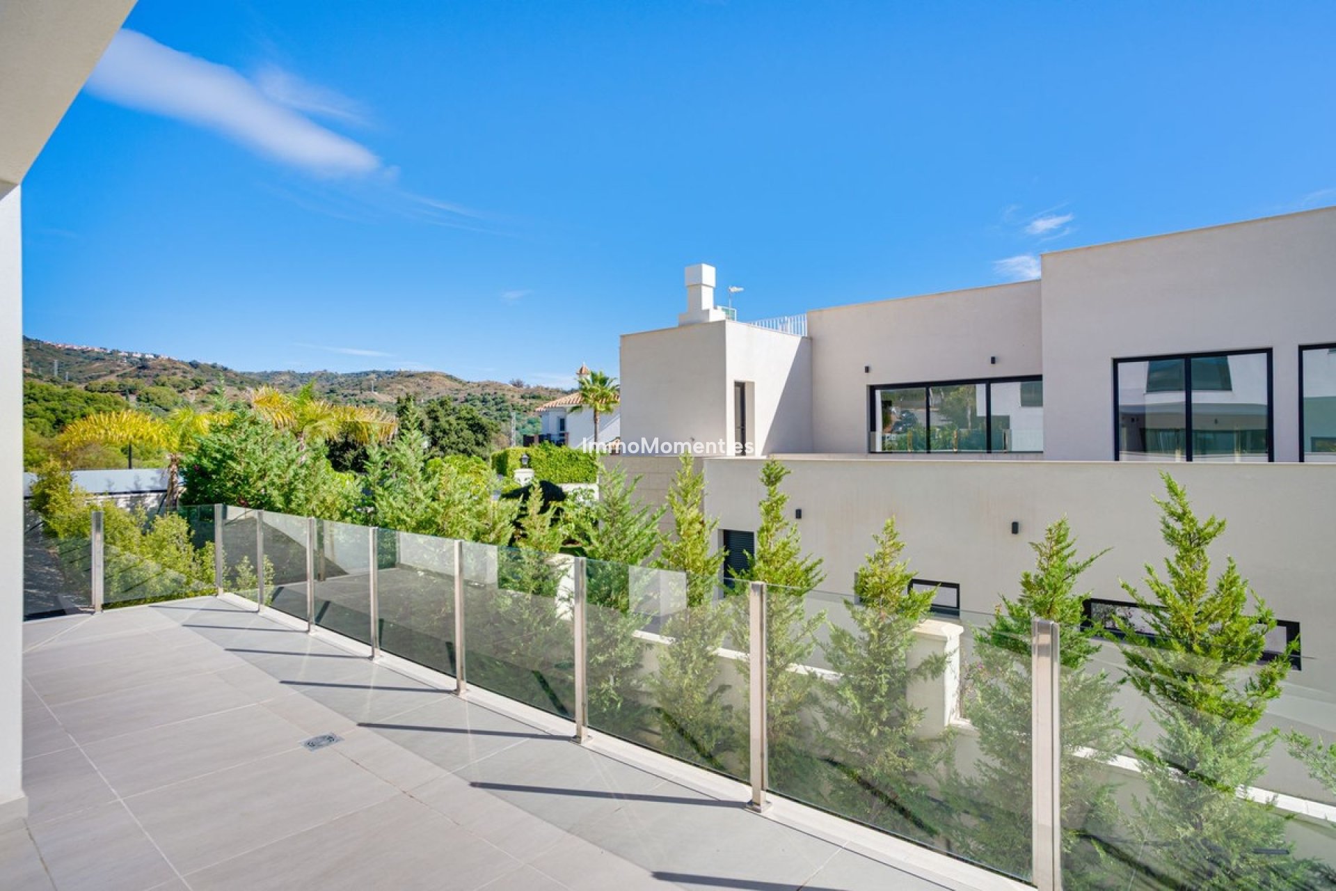 Resale - Villa - Marbella - Elviria
