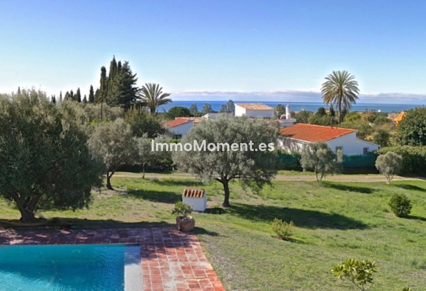 Resale - Villa - Marbella - Elviria
