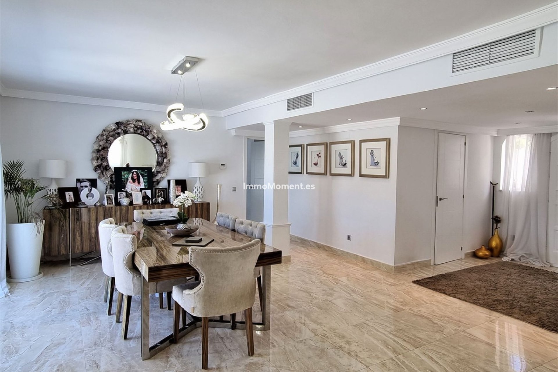 Resale - Villa - Marbella - Elviria