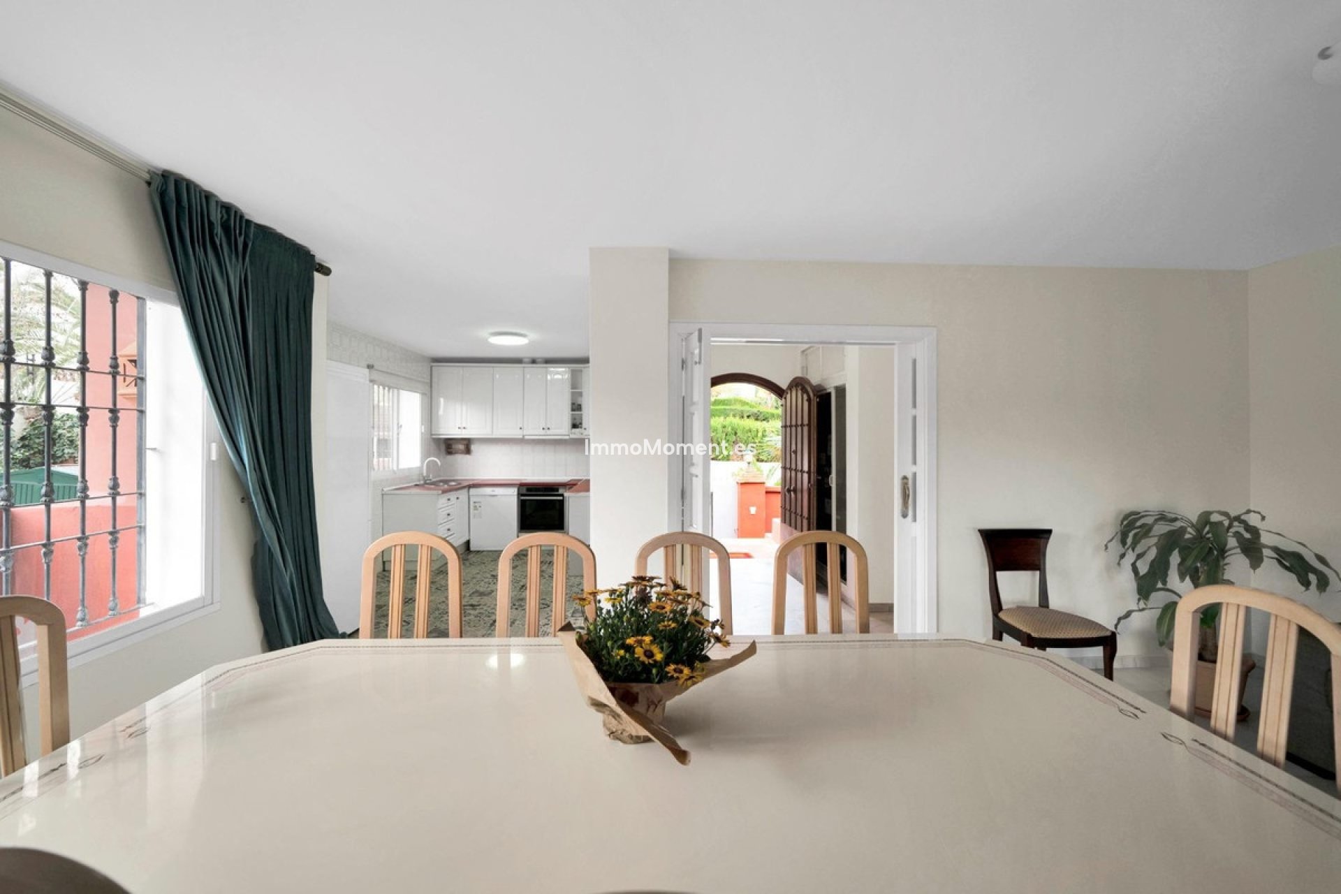 Resale - Villa - Marbella - Elviria