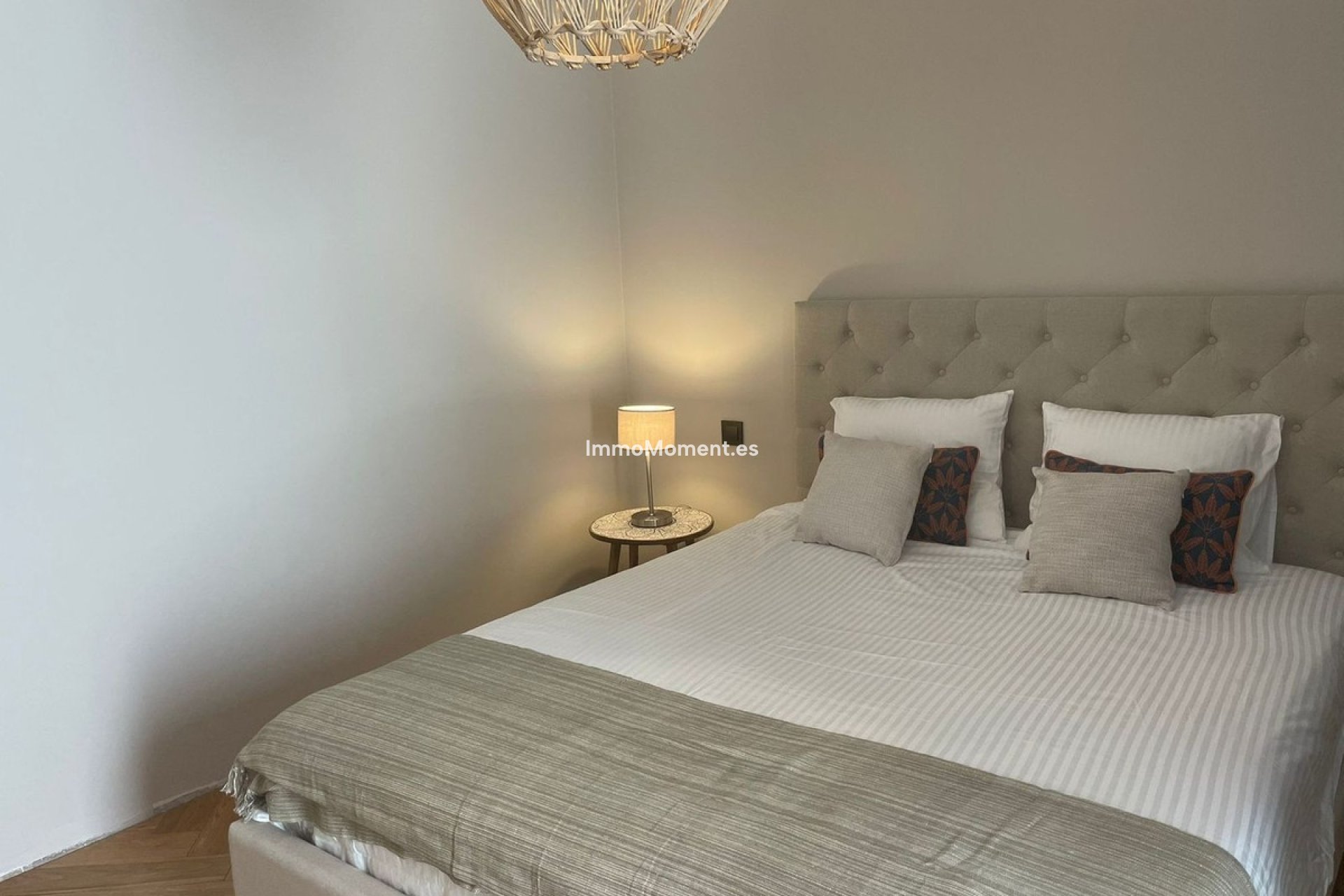 Resale - Villa - Marbella - Elviria