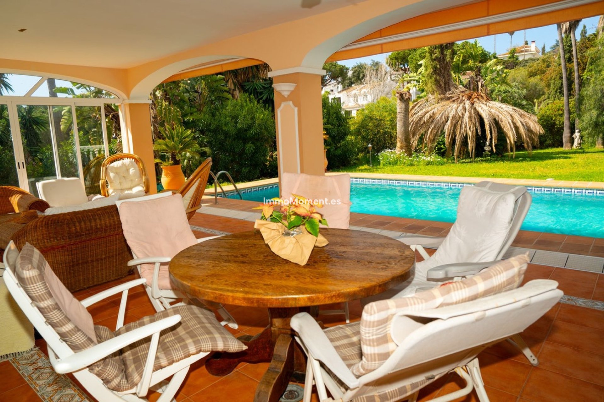 Resale - Villa - Marbella - Elviria