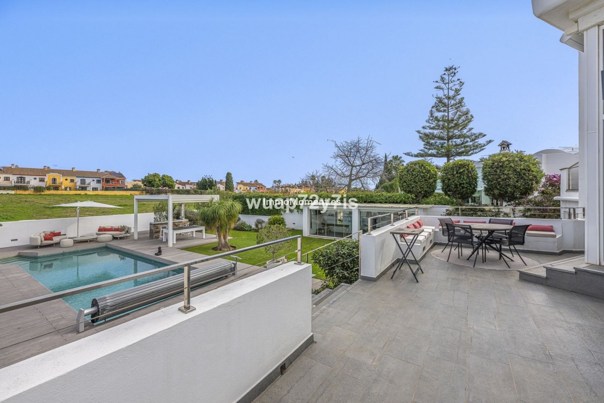 Resale - Villa - Marbella - Guadalmina Alta