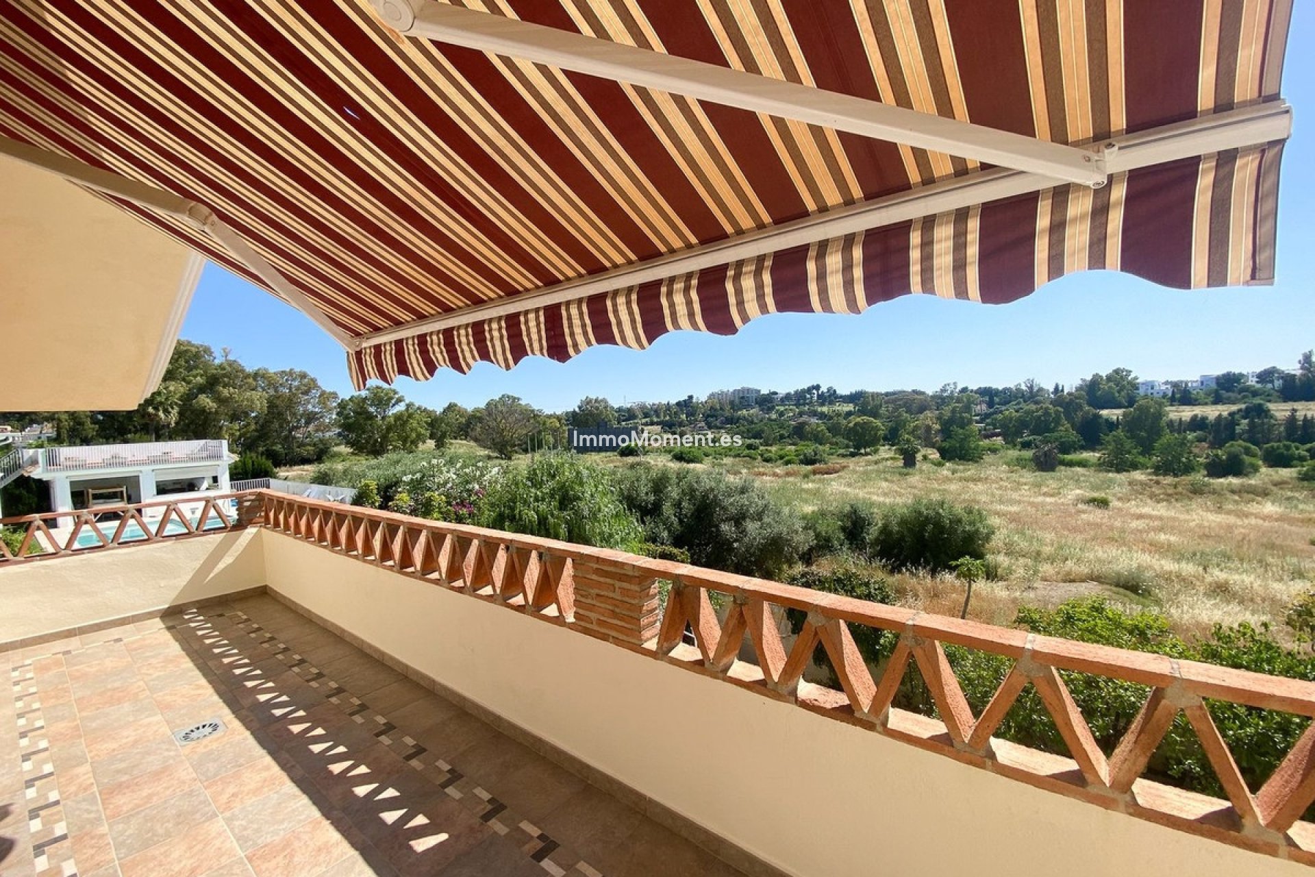 Resale - Villa - Marbella - Guadalmina Alta