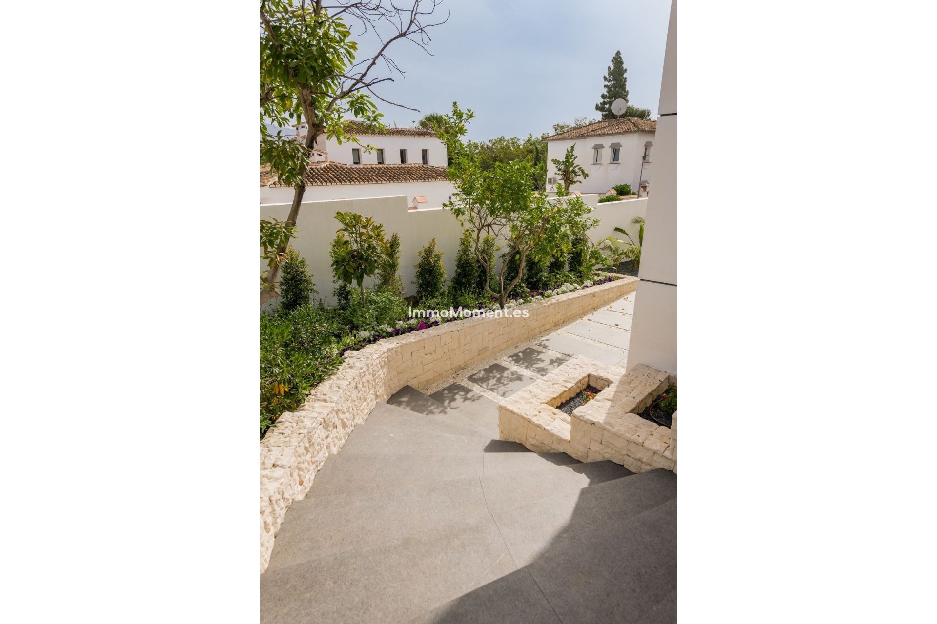 Resale - Villa - Marbella - Guadalmina Alta