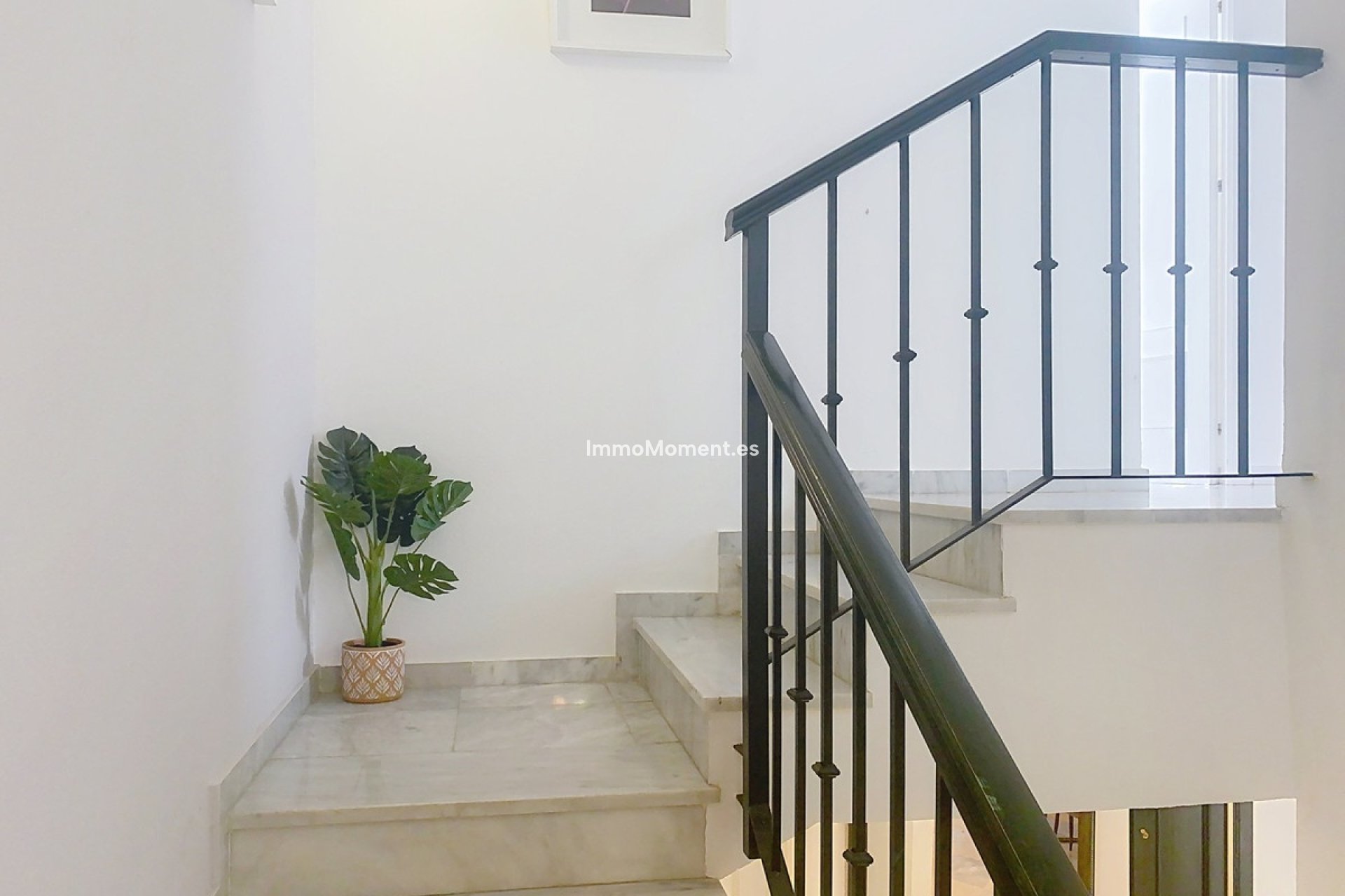 Resale - Villa - Marbella - Guadalmina Alta