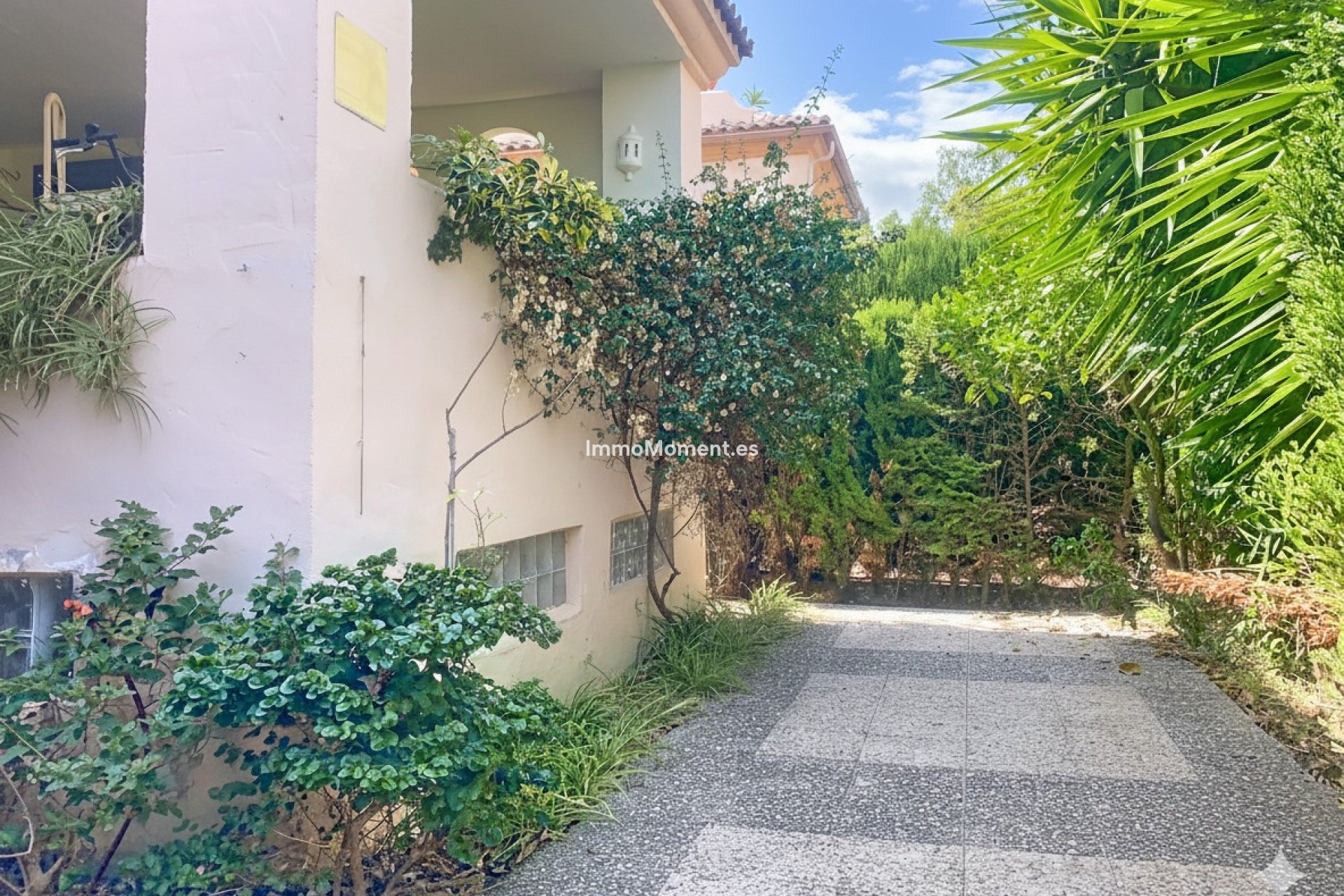 Resale - Villa - Marbella - Guadalmina Alta