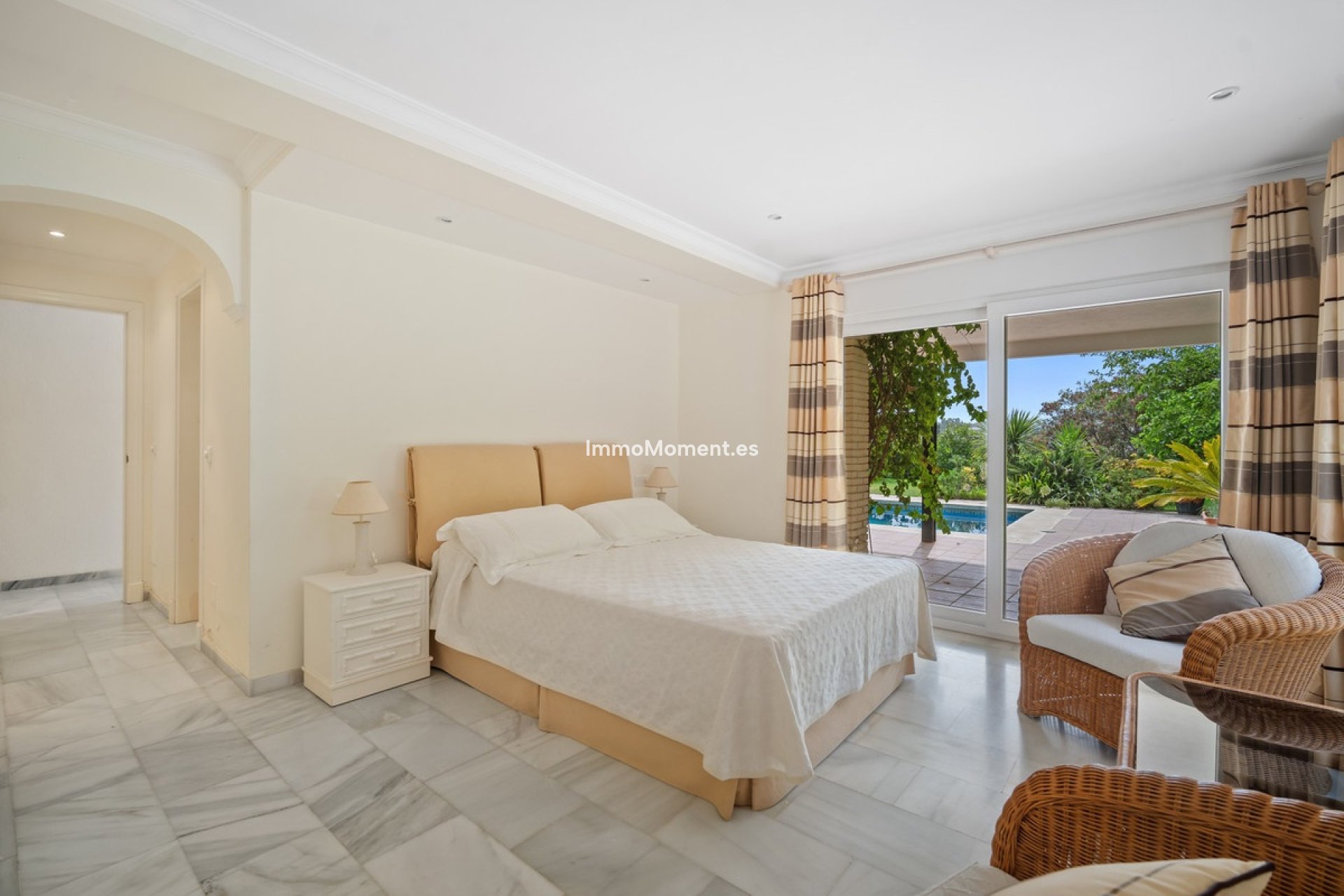Resale - Villa - Marbella - Guadalmina Alta
