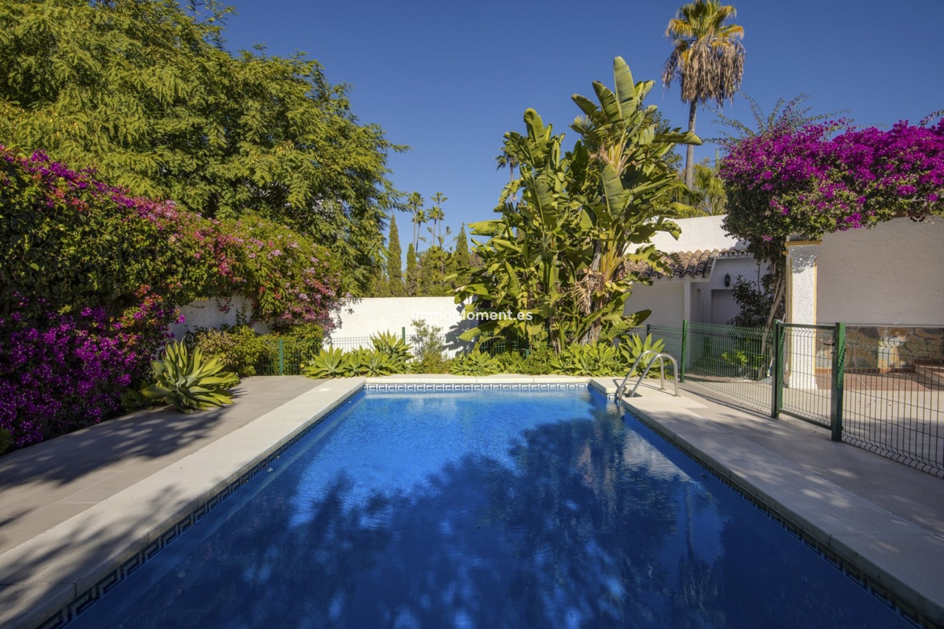Resale - Villa - Marbella - Guadalmina Alta