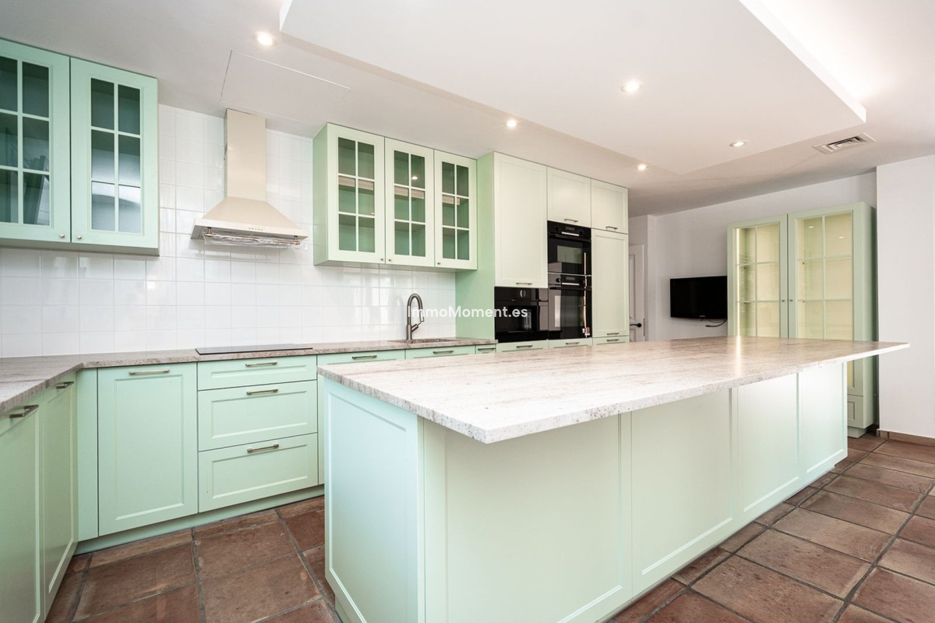 Resale - Villa - Marbella - Guadalmina Baja