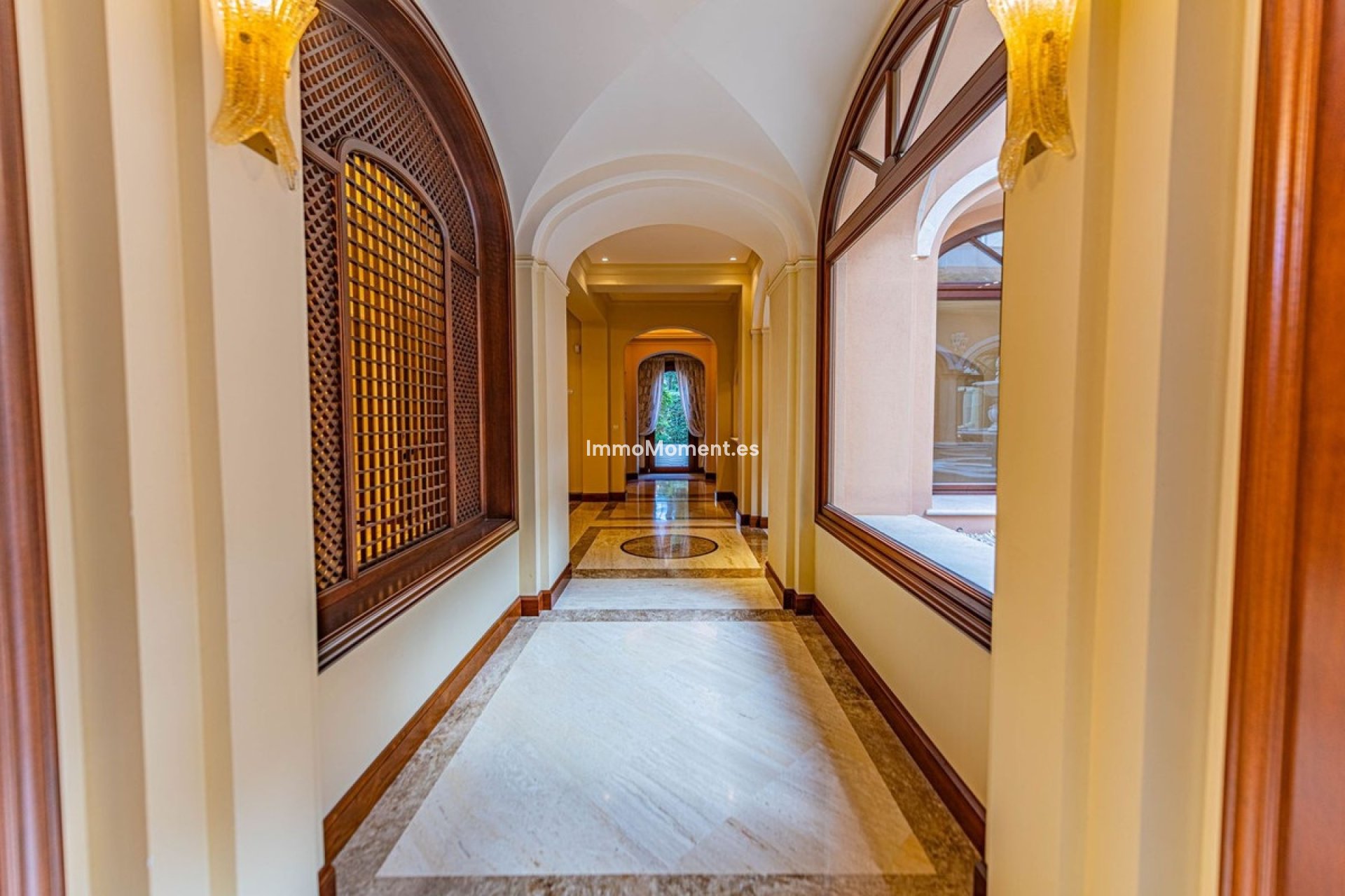 Resale - Villa - Marbella - Guadalmina Baja