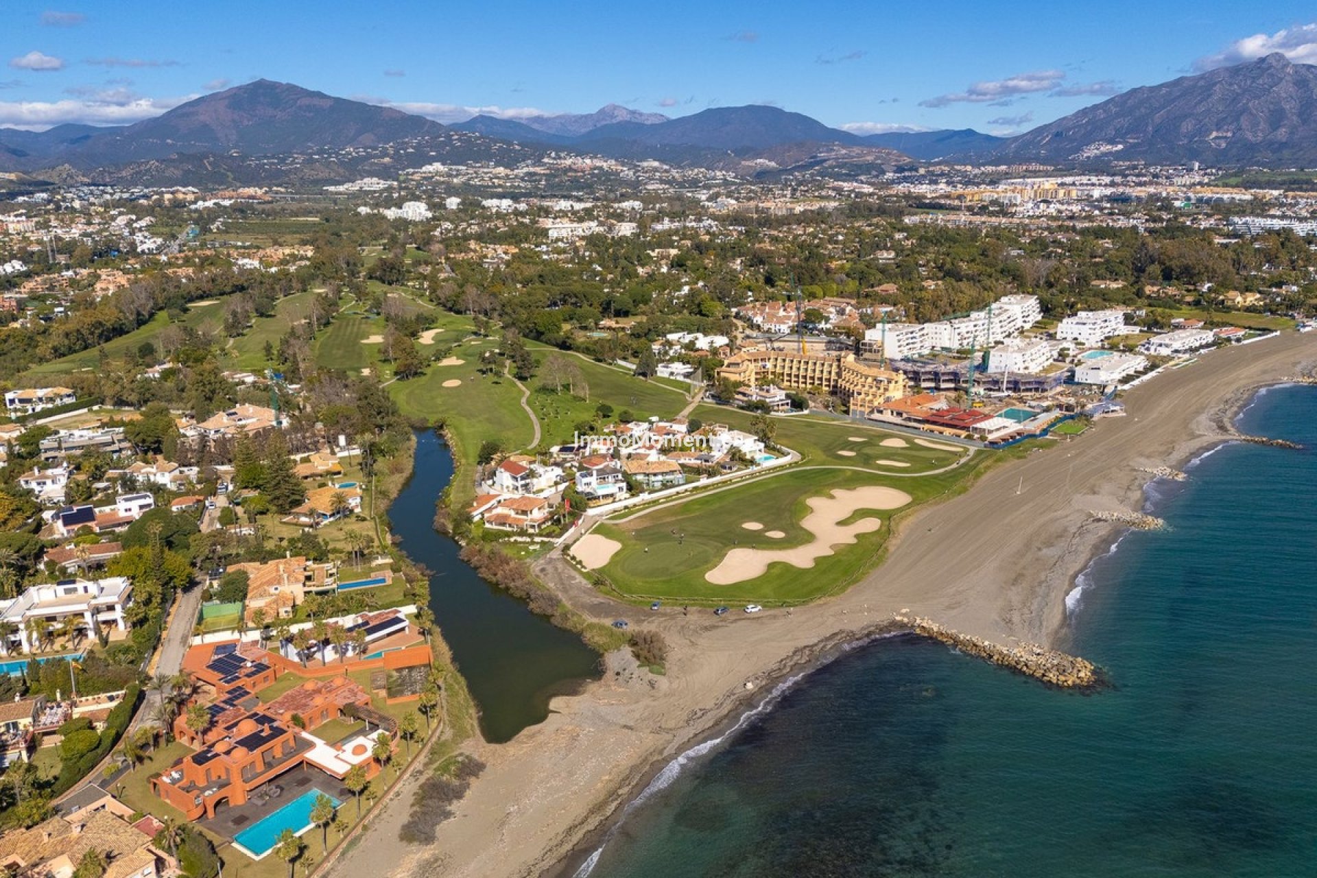 Resale - Villa - Marbella - Guadalmina Baja