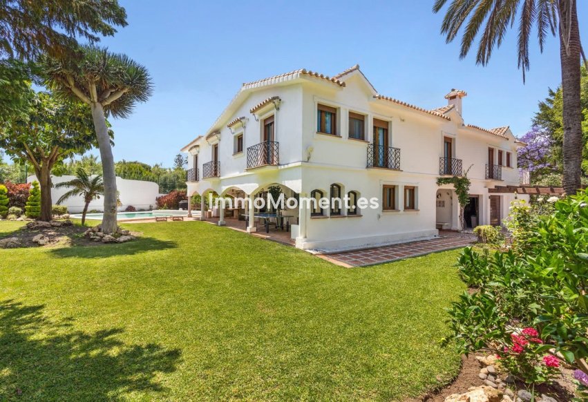Resale - Villa - Marbella - Guadalmina Baja
