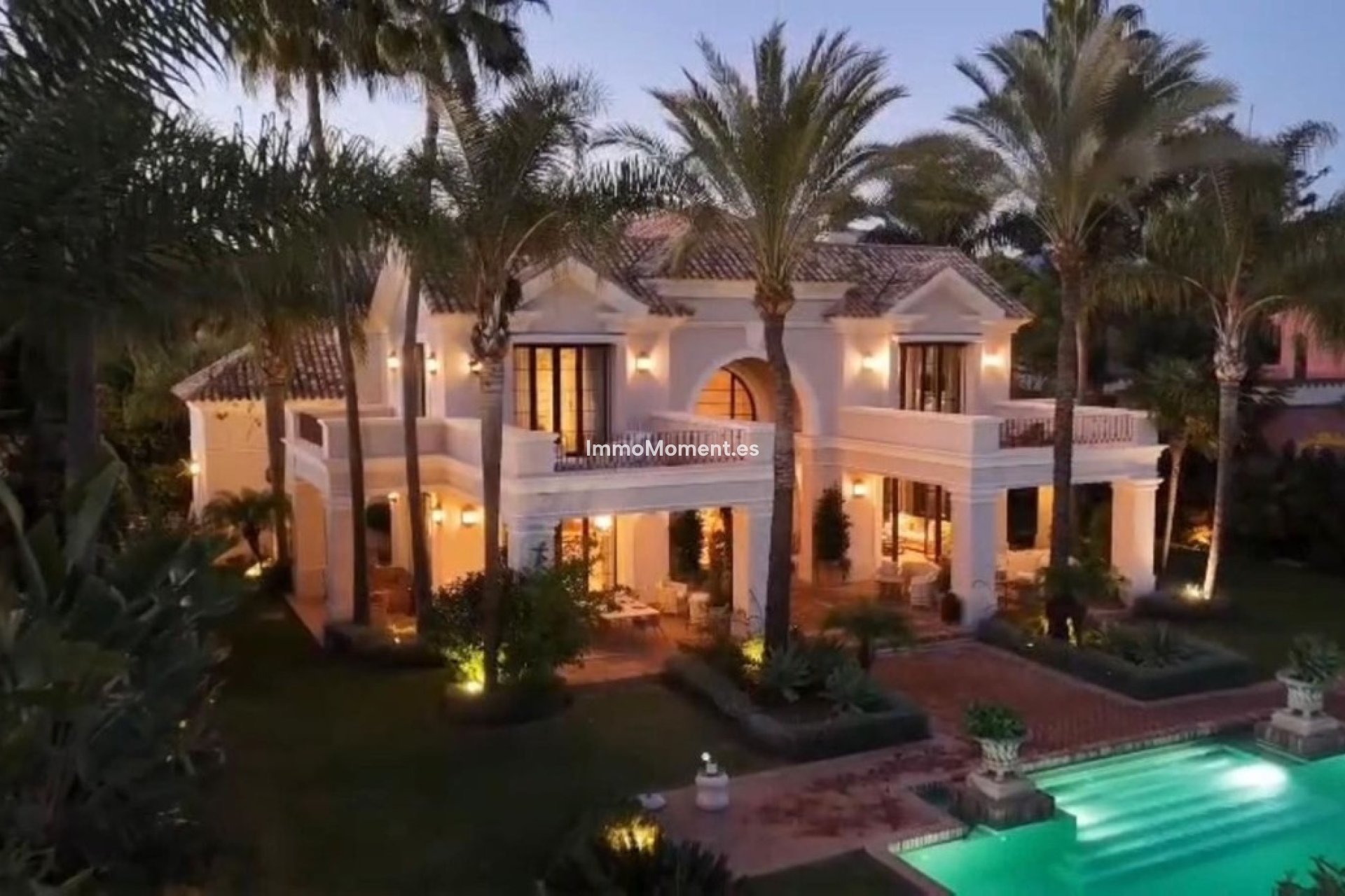 Resale - Villa - Marbella - Guadalmina Baja