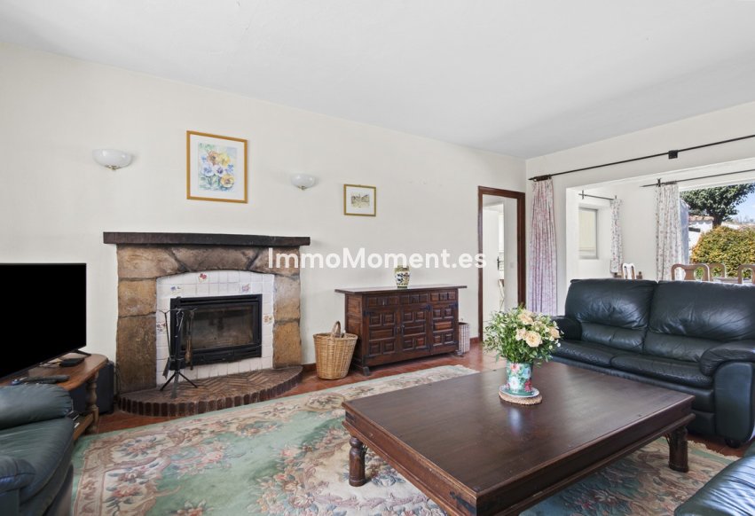 Resale - Villa - Marbella - Guadalmina Baja