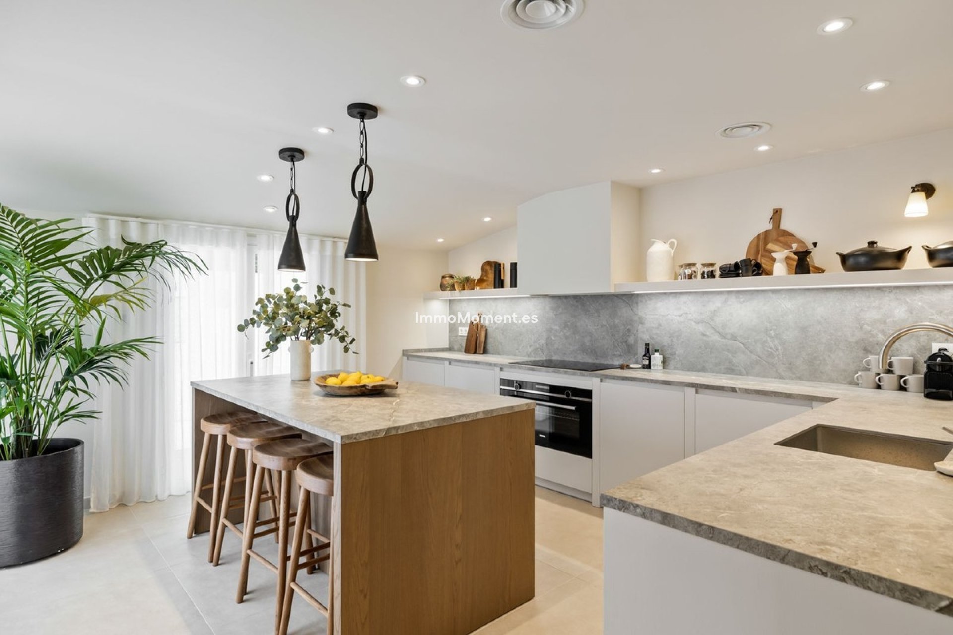 Resale - Villa - Marbella - Hacienda Las Chapas