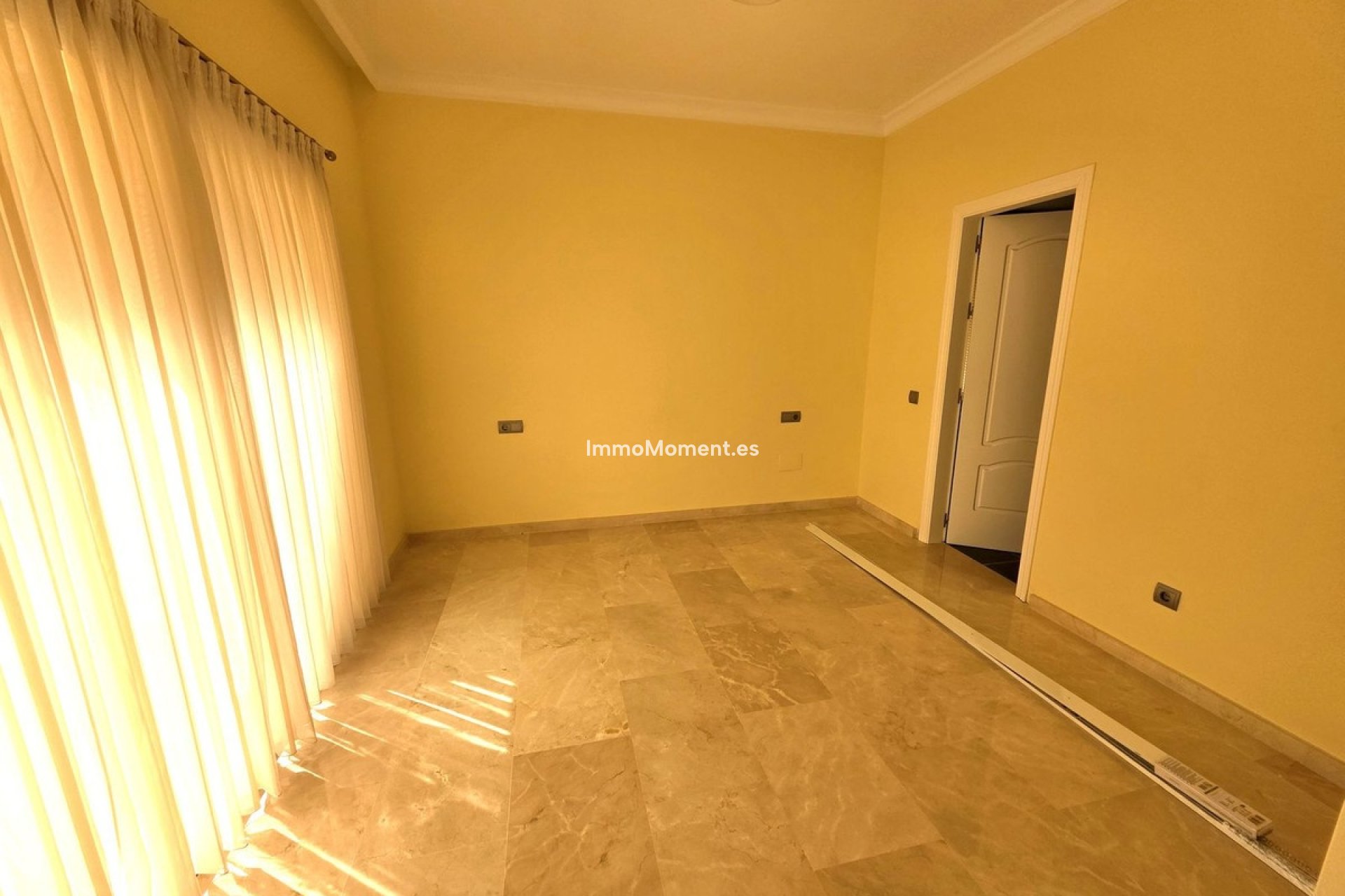 Resale - Villa - Marbella - Hacienda Las Chapas