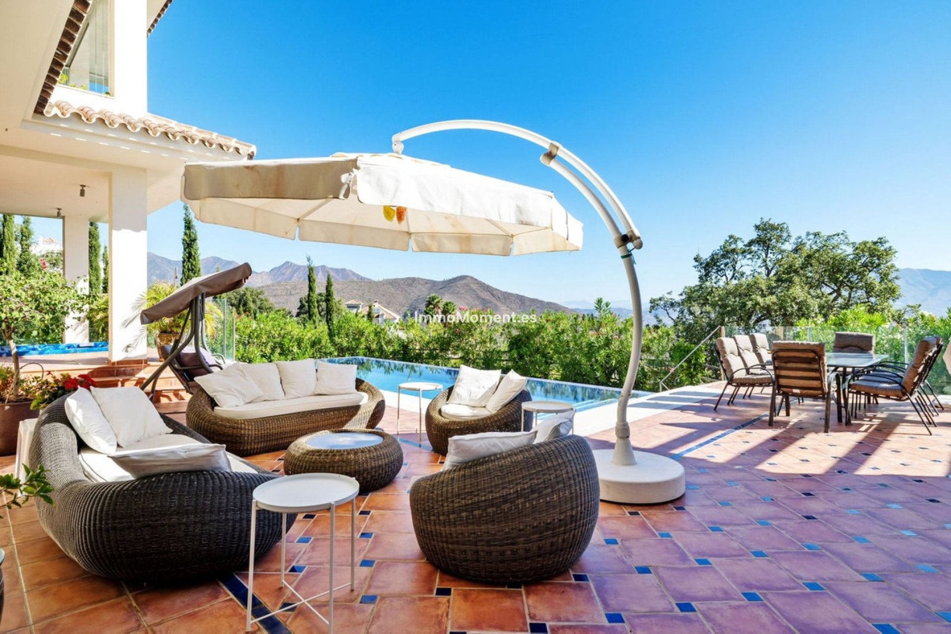 Resale - Villa - Marbella - La Mairena