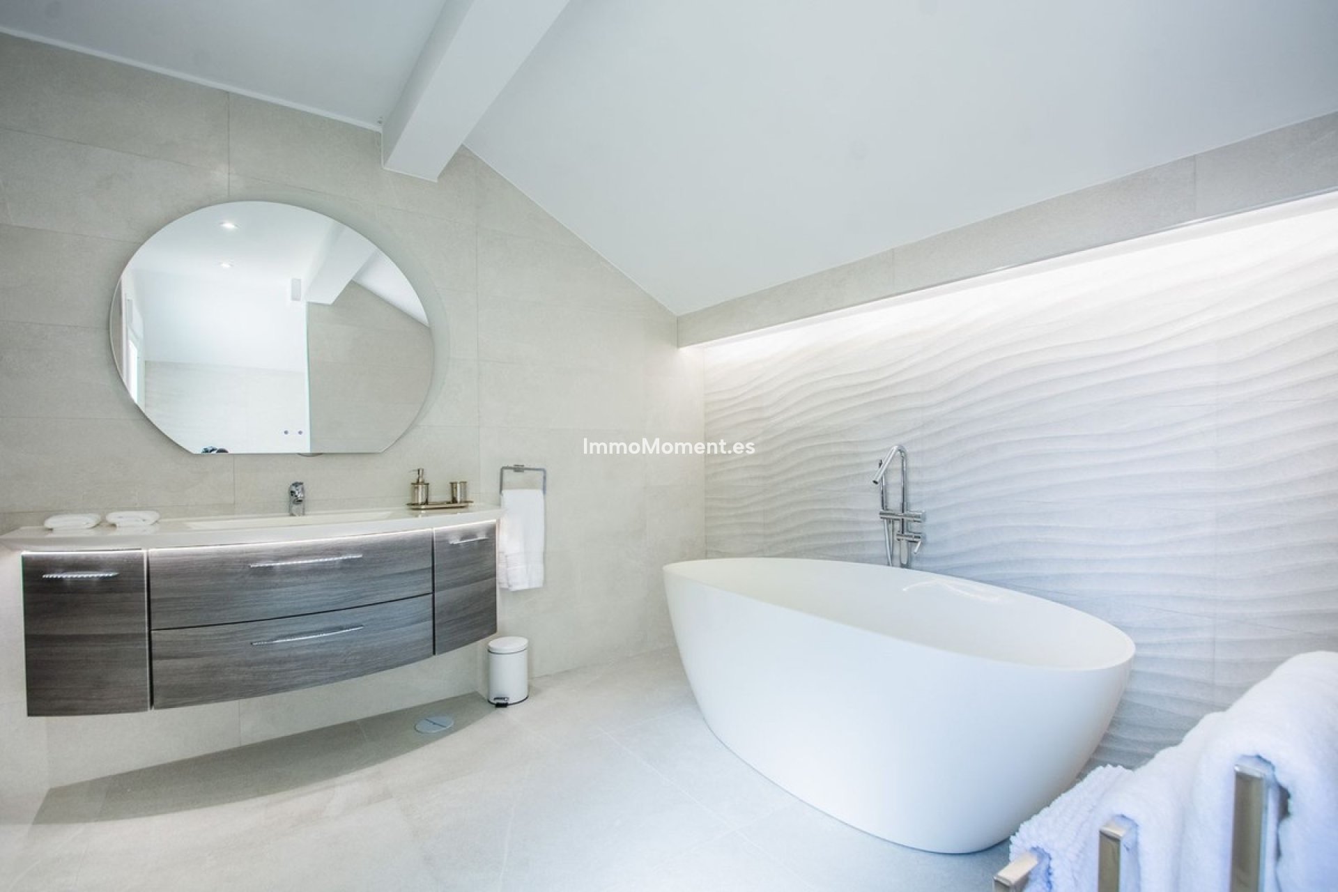 Resale - Villa - Marbella - La Mairena