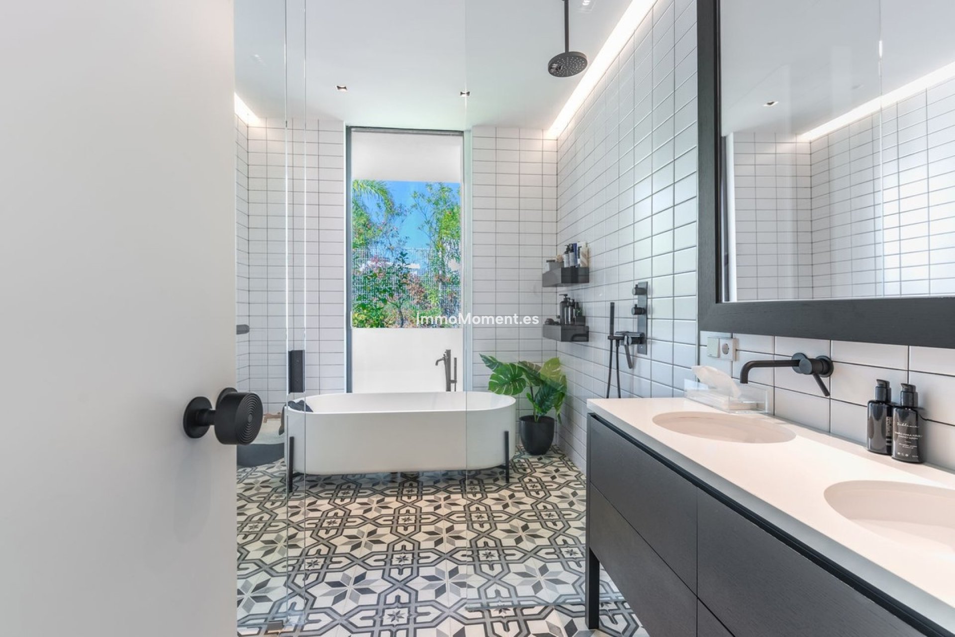 Resale - Villa - Marbella - La Mairena