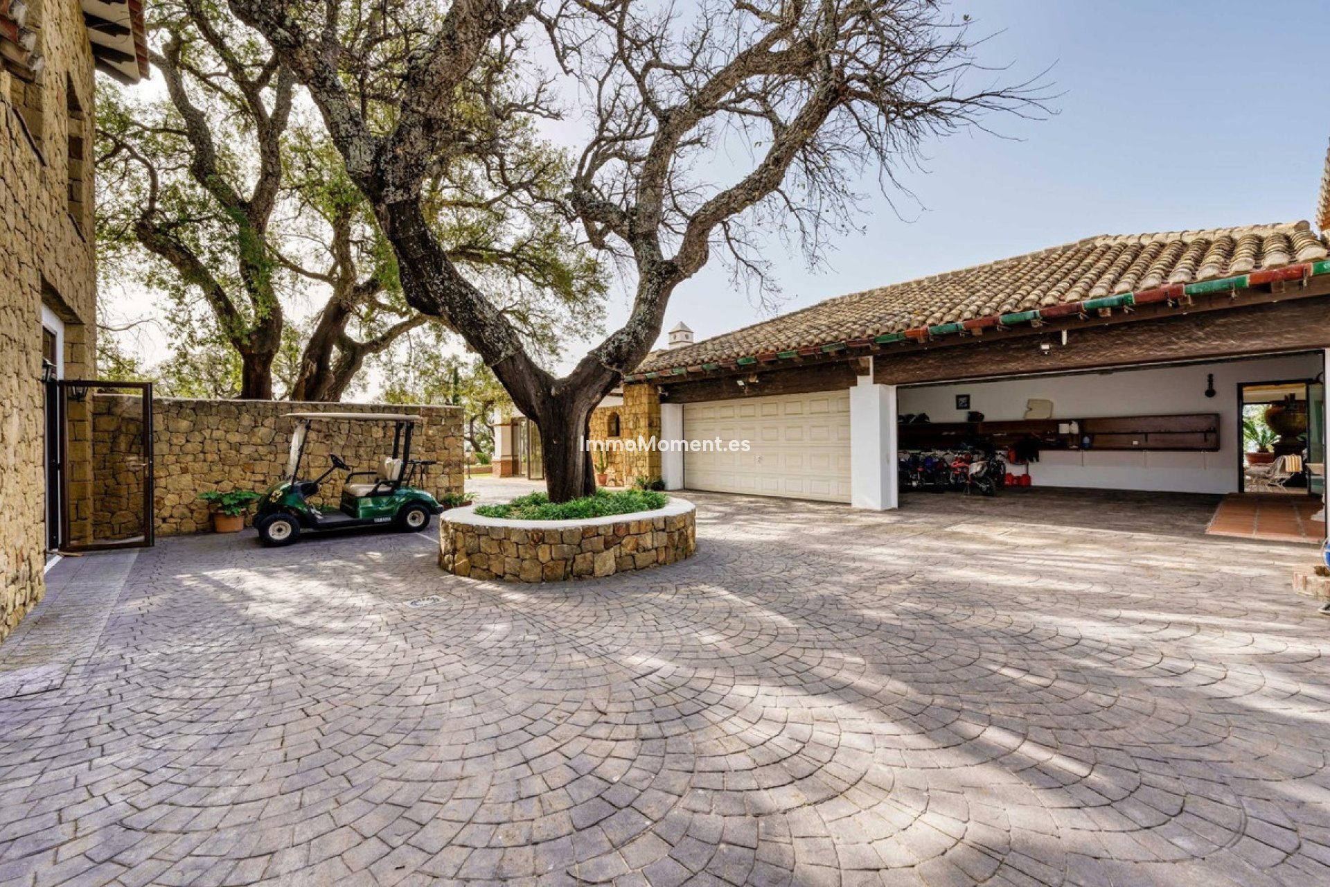 Resale - Villa - Marbella - La Mairena