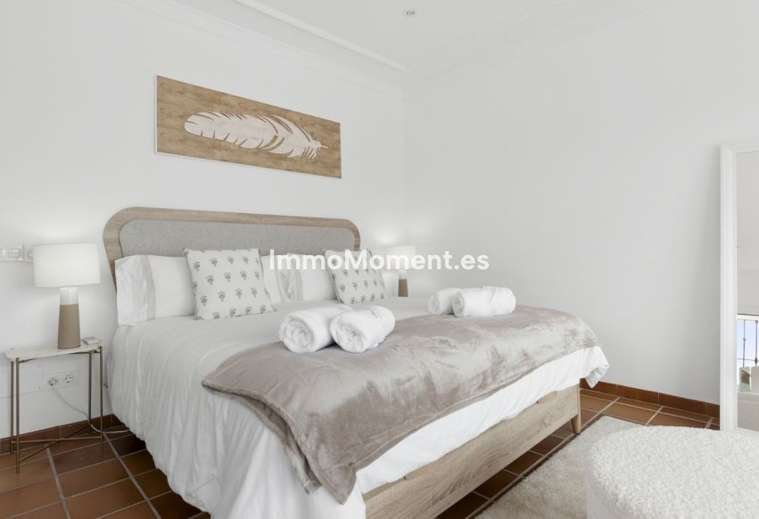 Resale - Villa - Marbella - Las Chapas