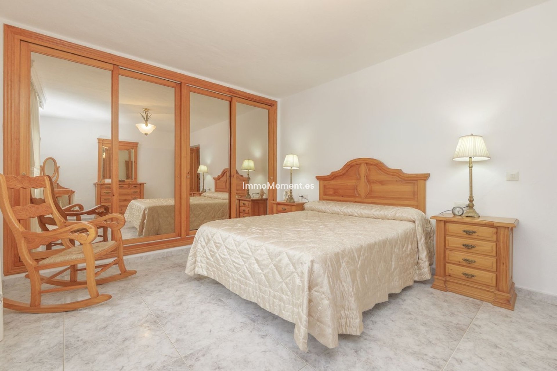 Resale - Villa - Marbella - Las Chapas