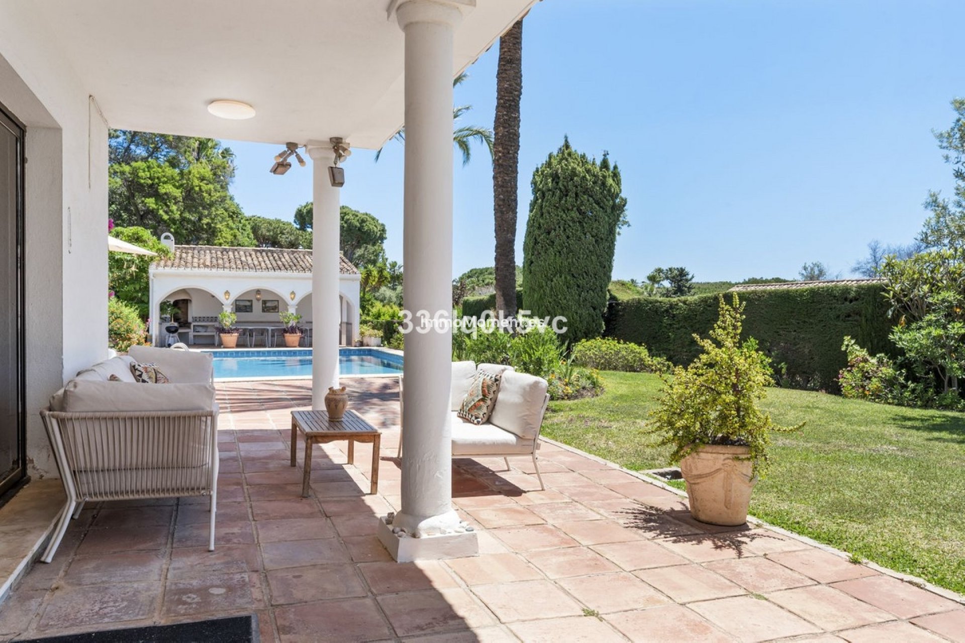 Resale - Villa - Marbella - Las Chapas