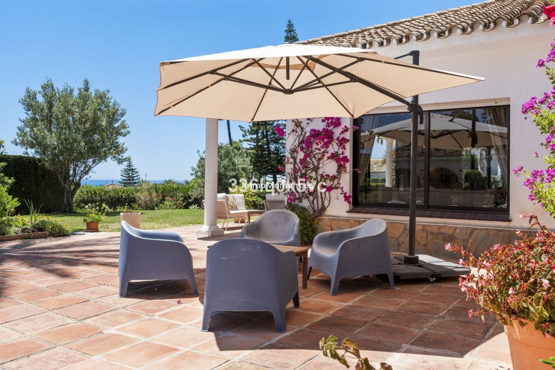 Resale - Villa - Marbella - Las Chapas
