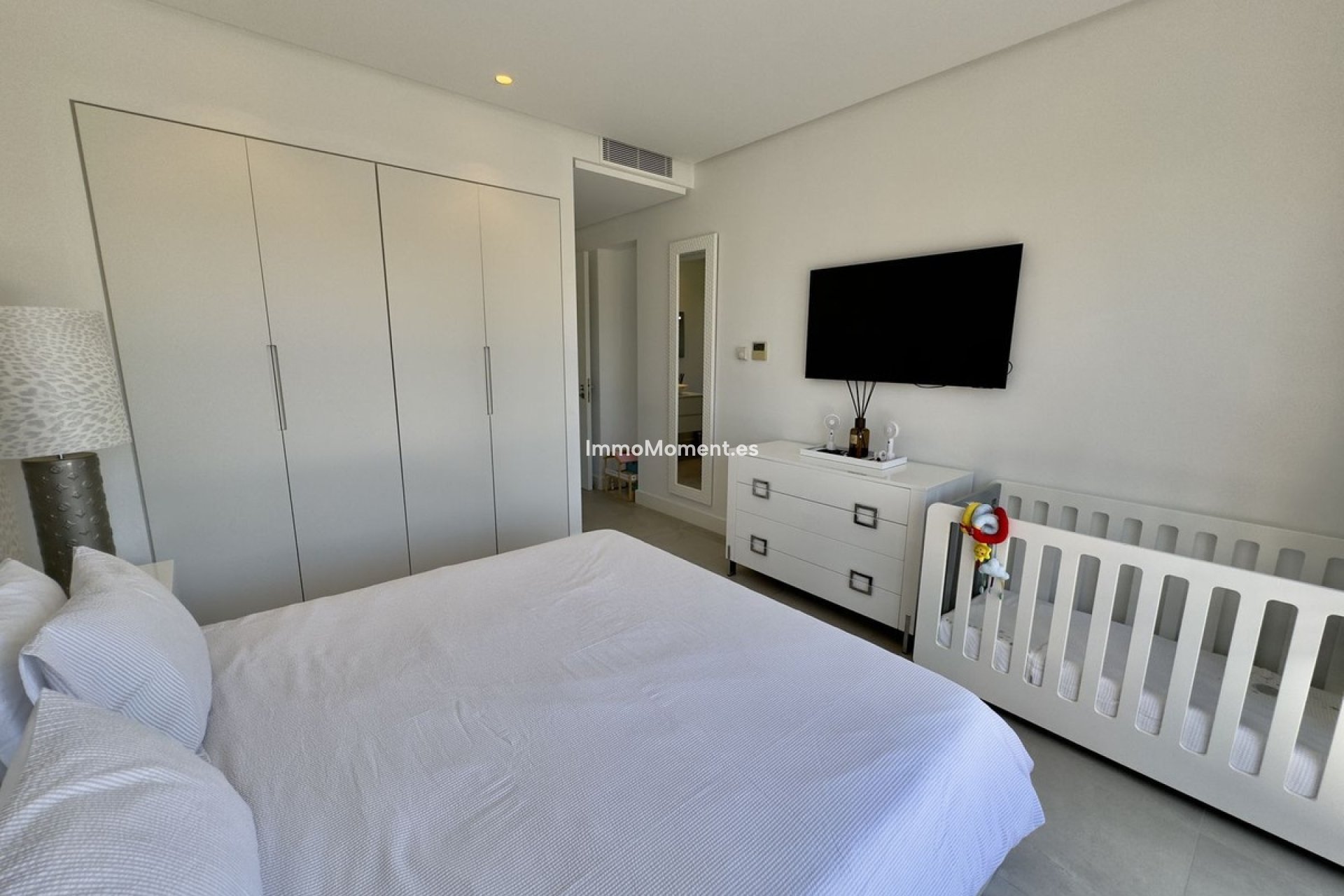 Resale - Villa - Marbella - Los Monteros