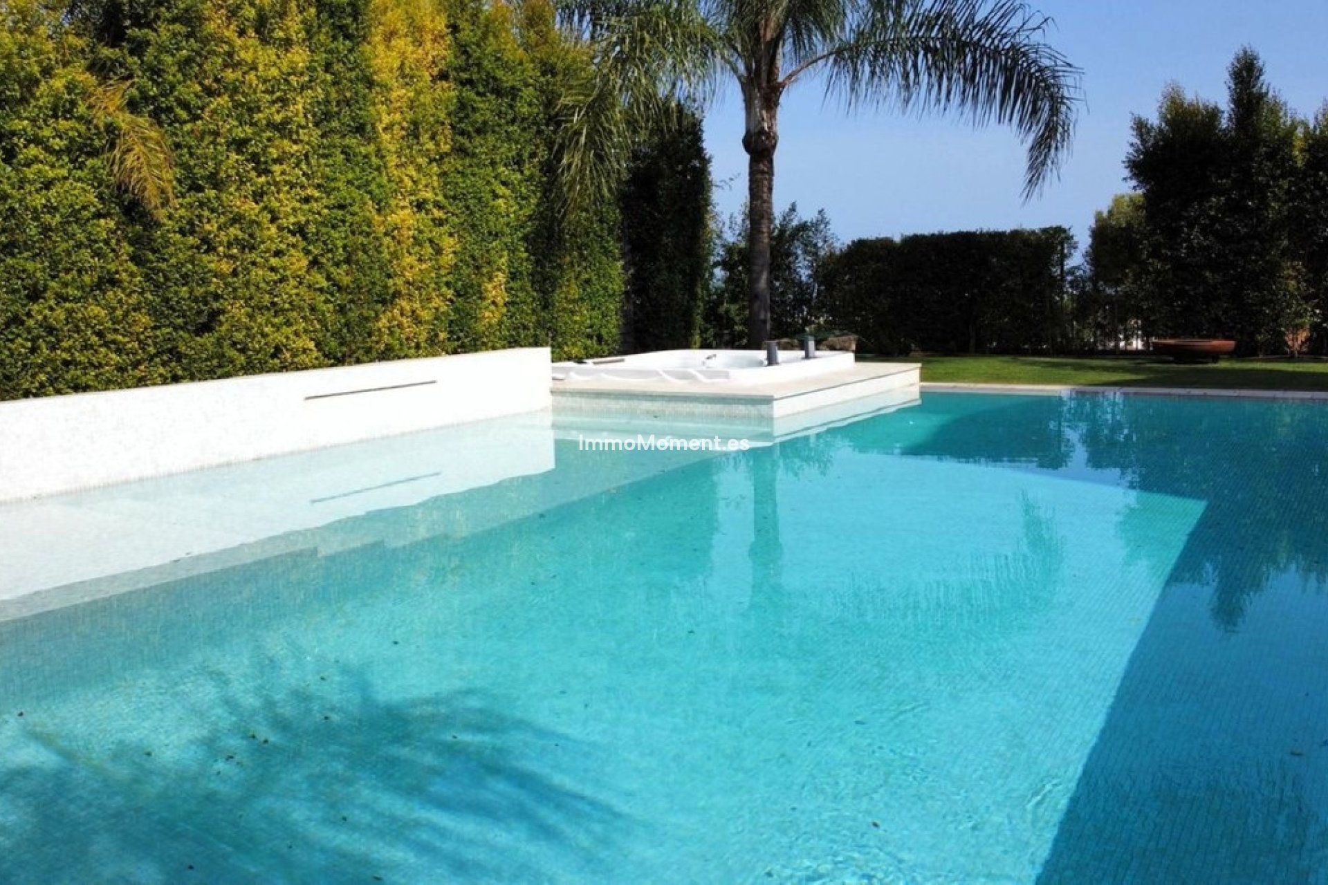 Resale - Villa - Marbella - Marbella Centro