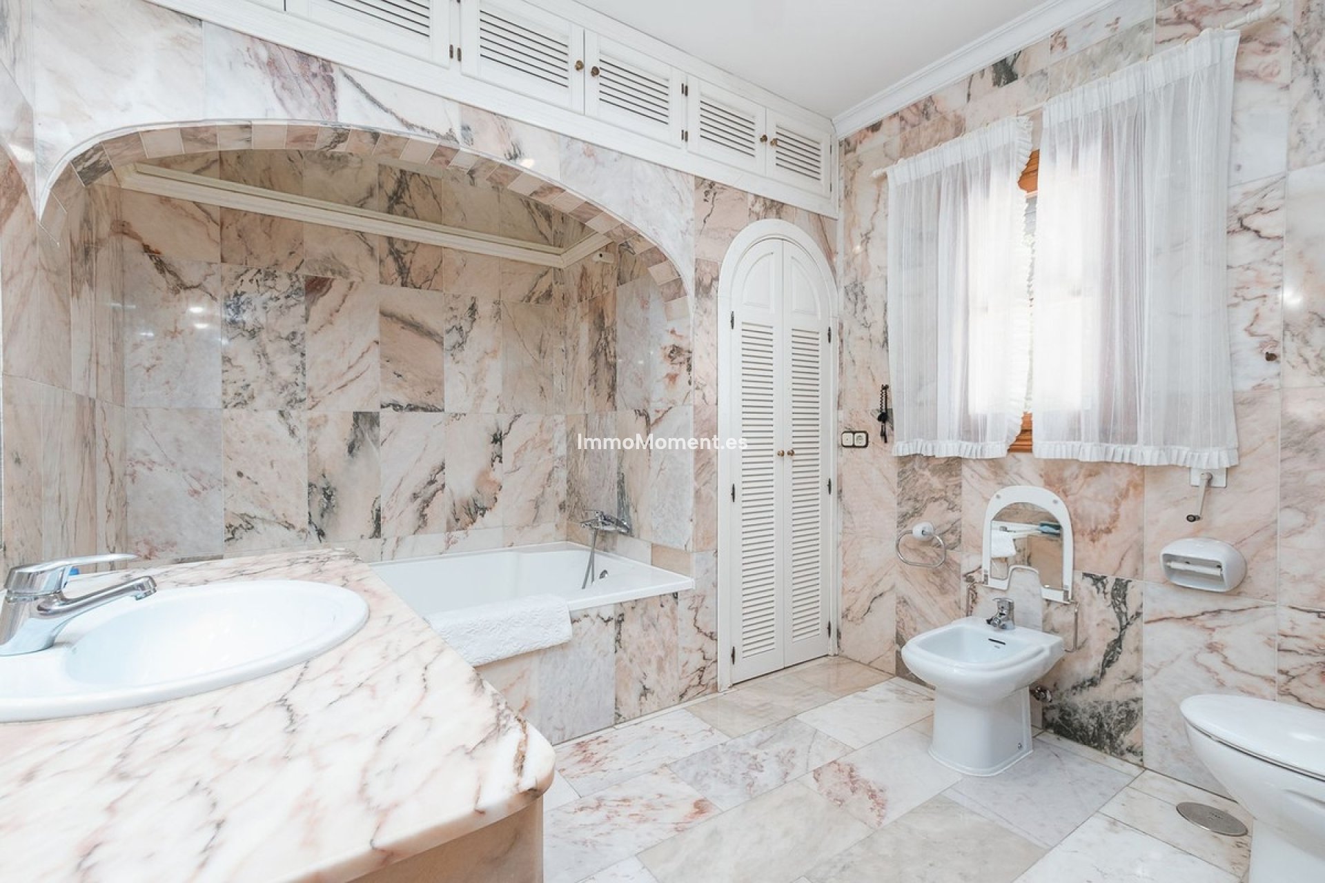 Resale - Villa - Marbella - Marbella Centro