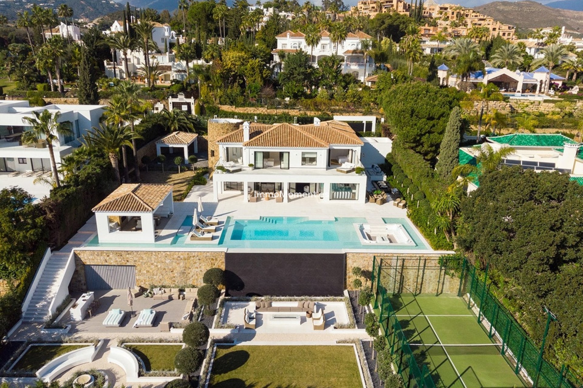 Resale - Villa - Marbella - Marbella Centro