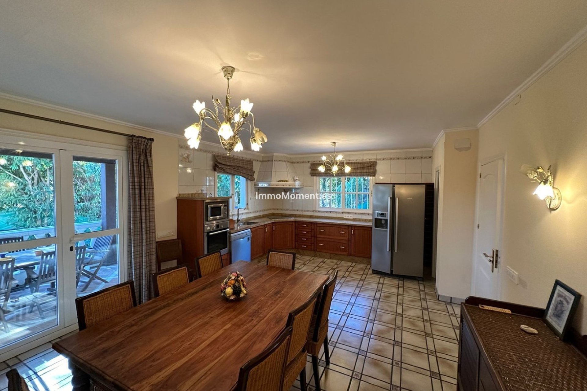 Resale - Villa - Marbella - Marbesa