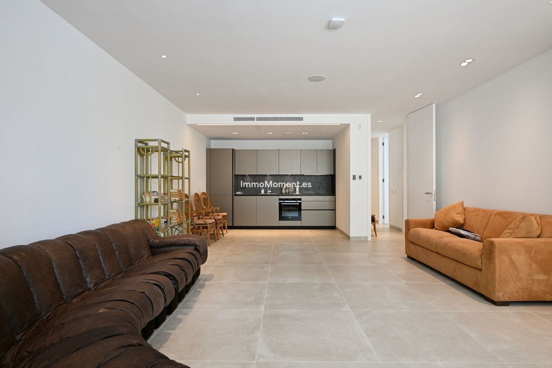 Resale - Villa - Marbella - Marbesa