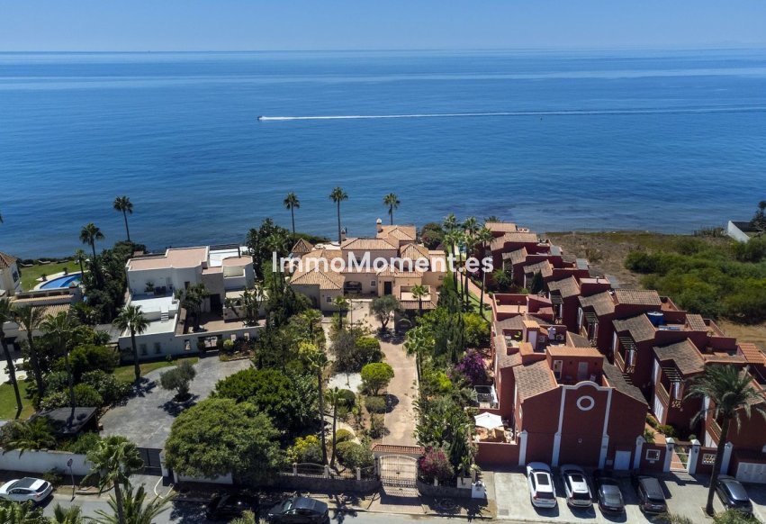 Resale - Villa - Marbella - Marbesa