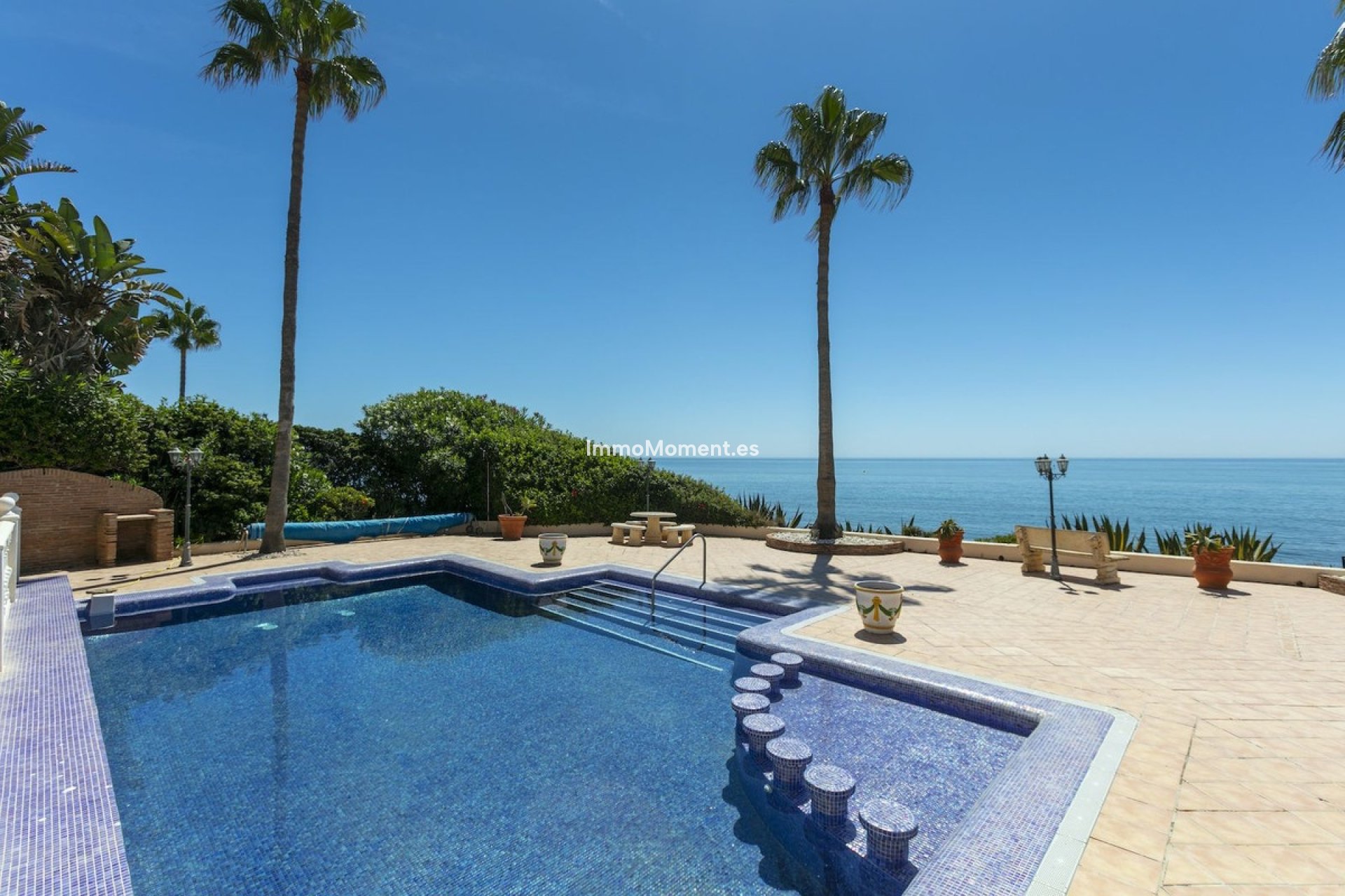 Resale - Villa - Marbella - Marbesa