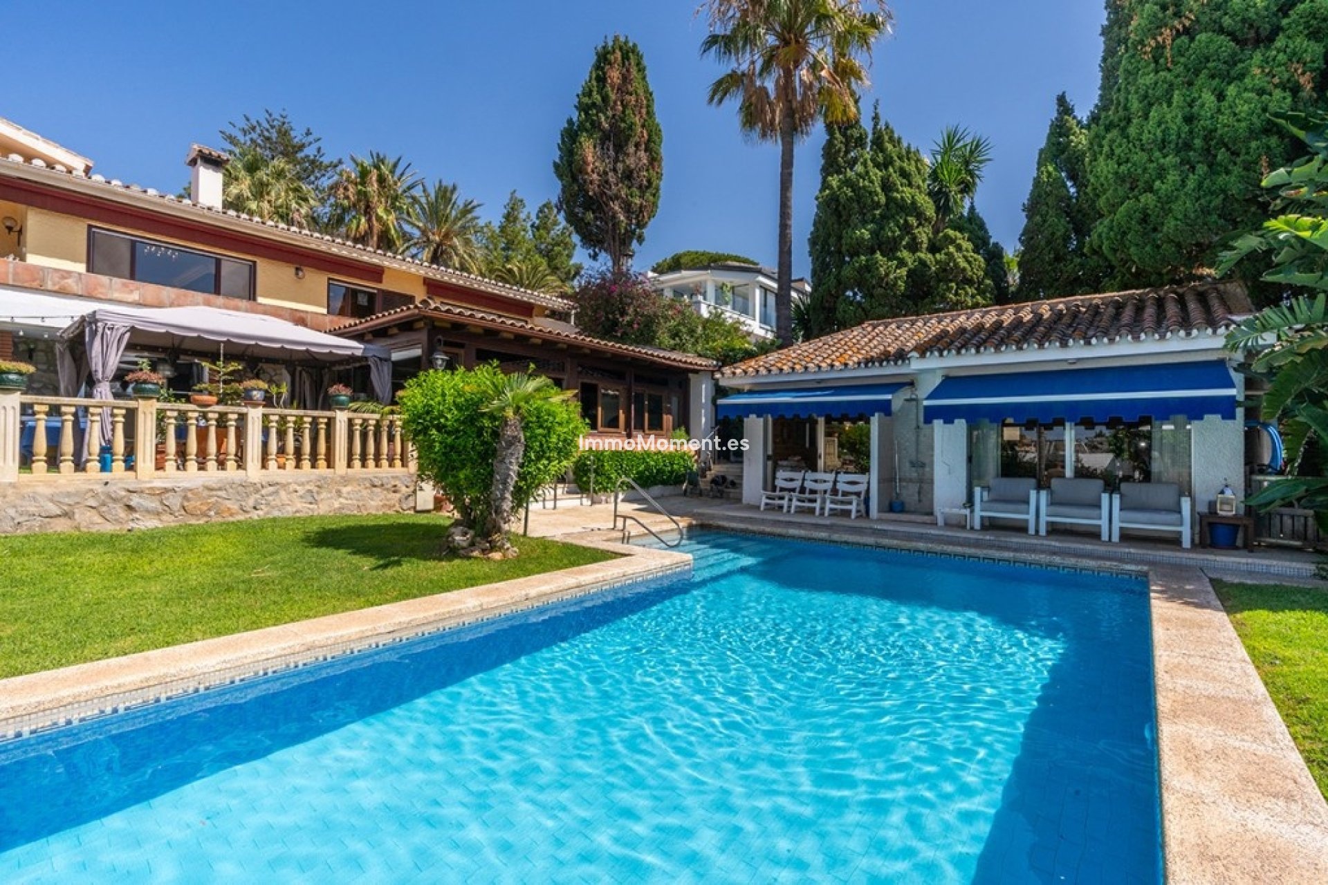 Resale - Villa - Marbella - Marbesa