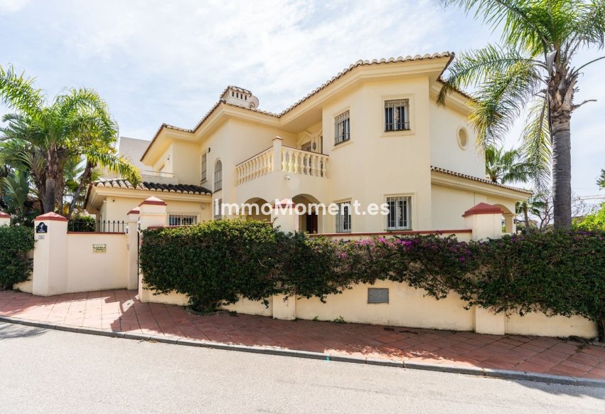 Resale - Villa - Marbella - Marbesa